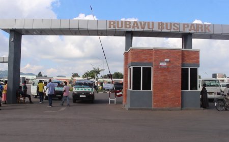 RUBAVU : Barishimira ko babonye ikigo gishya abagenzi bategeramo imodoka