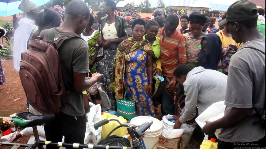 IBURASIRAZUBA:  Abaguzi bakomeje kubogoza kubera ko abacuruzi banze kubahiriza ibiciro by'umuceri