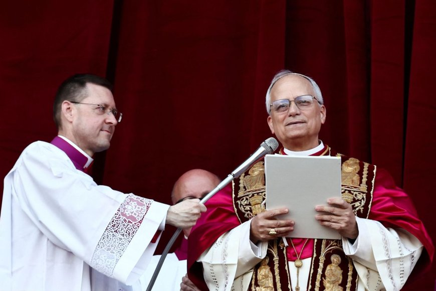 Cardinal Robert Prevost ni we watorewe kuba Papa mushya