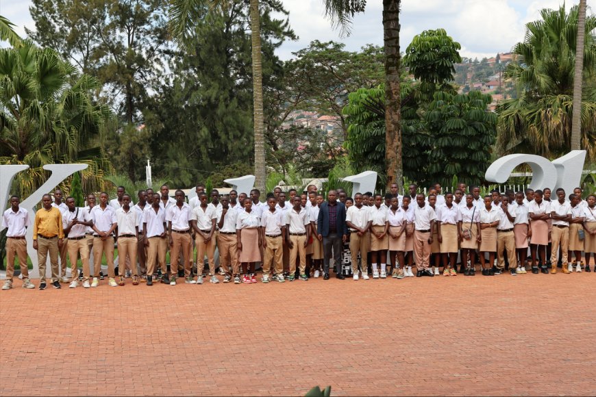 Ngoma: Abanyeshuri biga kuri G.S Sake basuye Urwibutso rwa Jenoside yakorewe Abatutsi rwa Kigali ruri ku Gisozi