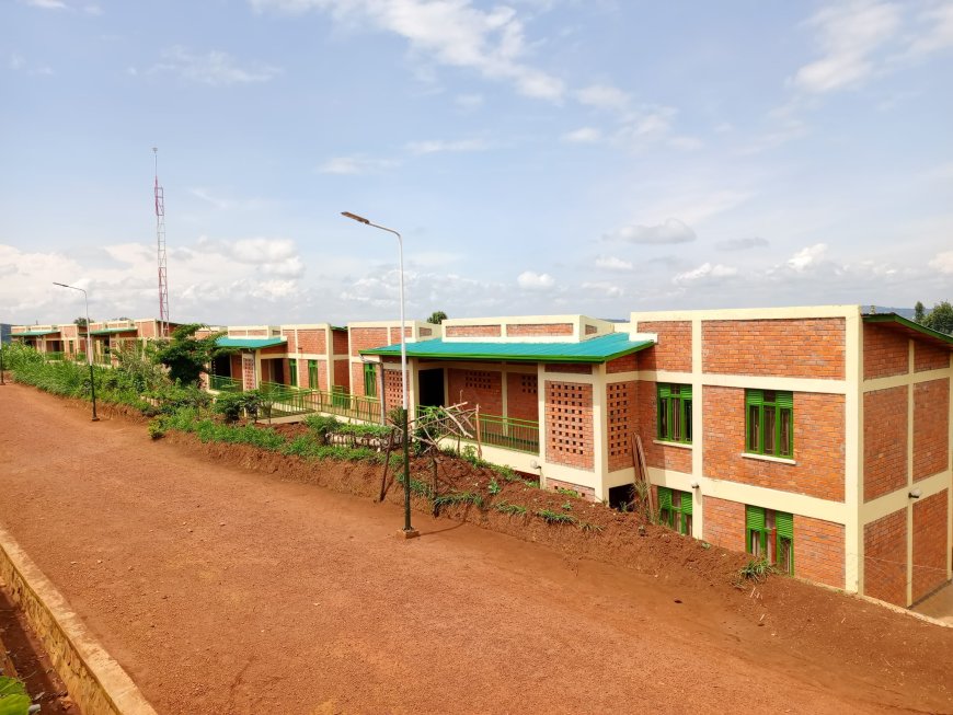 Gicumbi: Abajyaga bazahazwa n’ibiza barishimira gutuzwa mu Mudugudu w’Icyitegererezo wa Kaniga