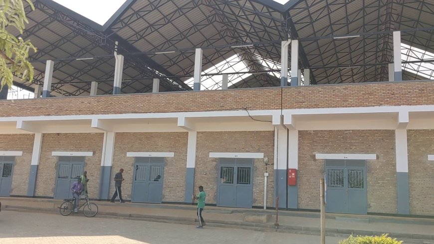 Rwamagana: Huzuye isoko  rifite ubushobozi bwo kwakira abacuruzi bagera ku 1200