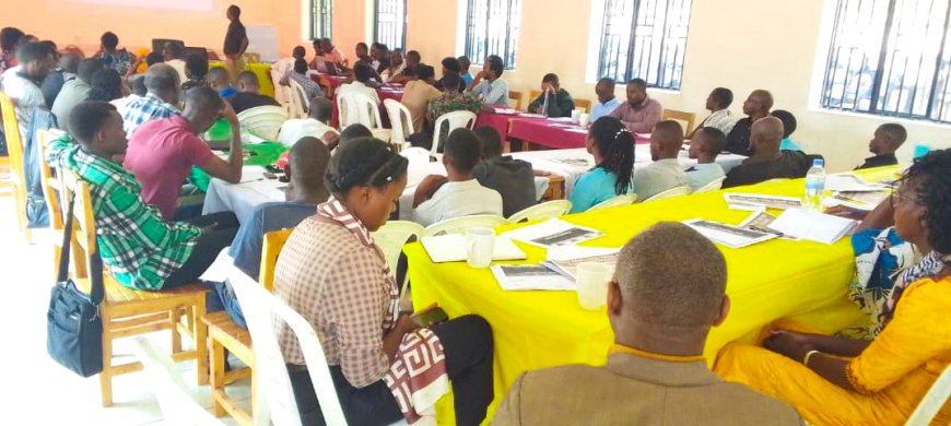 Ruhango: Abarezi n’abayobozi mu bigo by’amashuri bahuguwe ku buzima bwo mu mutwe, barasabwa kubungabunga amarangamutima y’abana