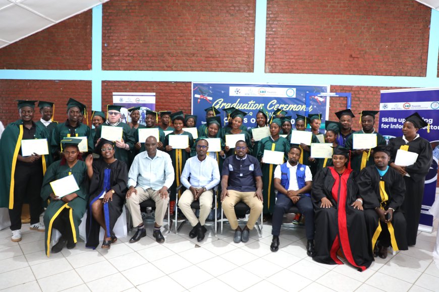 Rubavu: Abarangije imyuga n'amasomo yo kwihangira imirimo basabwe kugira itandukaniro ku isoko ry'umurimo