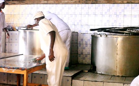 Uburezi: Abakwikwi ntibakigorwa no gutegurira amafunguro abanyeshuri