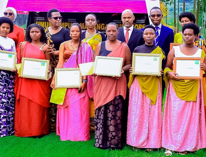 Ruhango: Abagabo bibutswa gushyigikira abagore babo mu bikorwa by’iterambere bakora