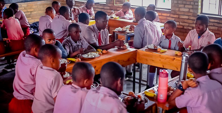Mu Rwanda haracyari ikibazo cy'aho gufatira ifunguro muri gahunda ya "School Feeding"