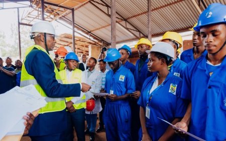 Abanyeshuri 74.085 bo mu mashuri yisumbuye ya Tekiniki ,imyuga n'ubumenyi ngiro batangiye ibizamini ngiro bya Leta.