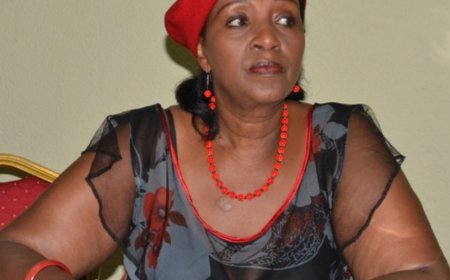 Cécile Kayirebwa amaze imyaka  isaga 60 aririmba Ishema ry’Igihugu.