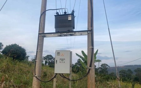 Gakenke: Ntibagira umuriro kandi insinga zibaca hejuru