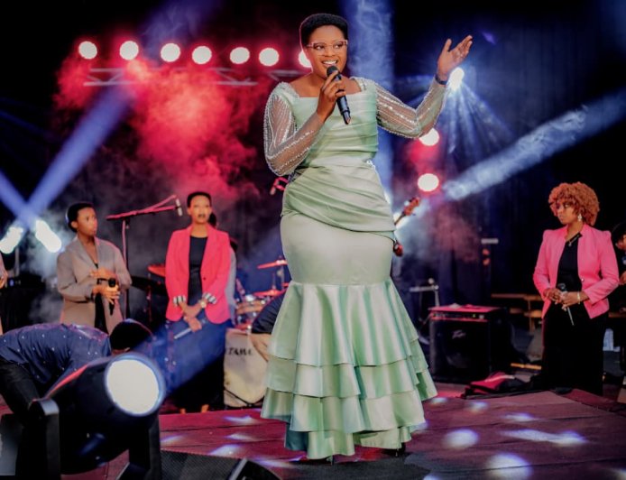 Aline Uwera “Zahabu y'Uwiteka” yateguje indirimbo nshya yise “Nzabibona”
