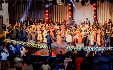 Horeb Choir yashyize hanze  indirimbo nshya" Nta yindi Mana" Inateguza igiterane
