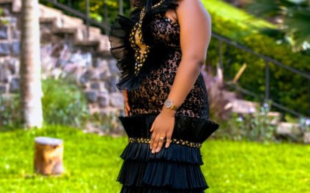 Umuramyi Wema yasohoye  indirimbo" Amashimwe" igaragaramo Mama Nicky uzwi muri film yitwa" City Maid"