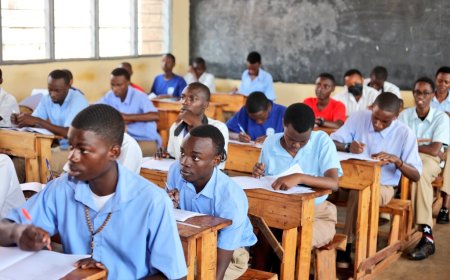 Rwamagana :Abanyeshuri 9193 bo muyisumbuye batangiye ibizamini bya Leta