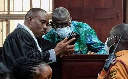 Uganda: Kizza Besigye utavuga rumwe n’ubutegetsi yanze abunganizi mu mategeko bashyizweho n’urukiko