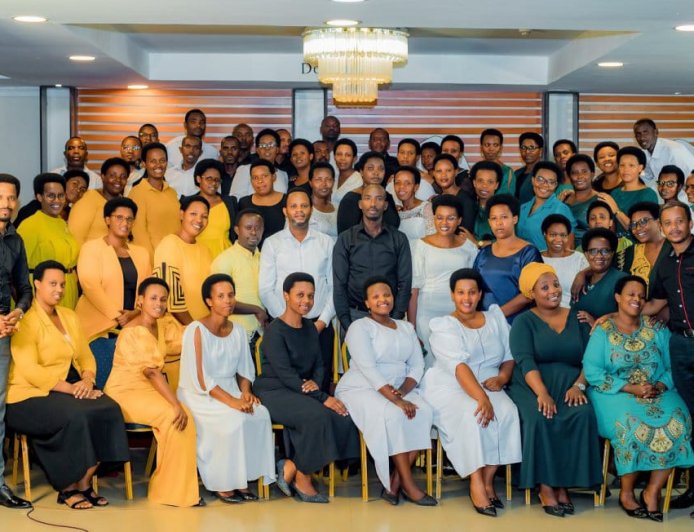 ADEPR SGEEM yatumiye Impanda na Jehovah Jireh Choir  mu giterane cyiswe"Parousia"