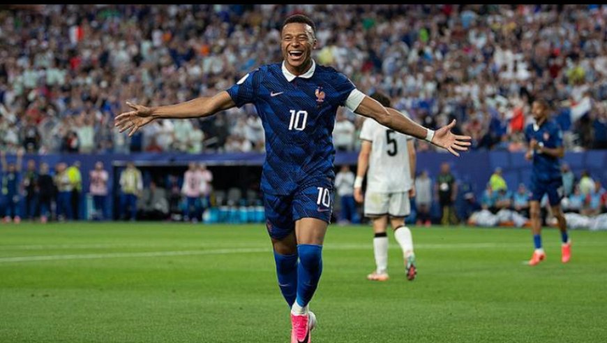 Kylian Mbappé yaciye agahigo gashya mu mikino yo gukuranwamo y’ igikombe cy’ isi